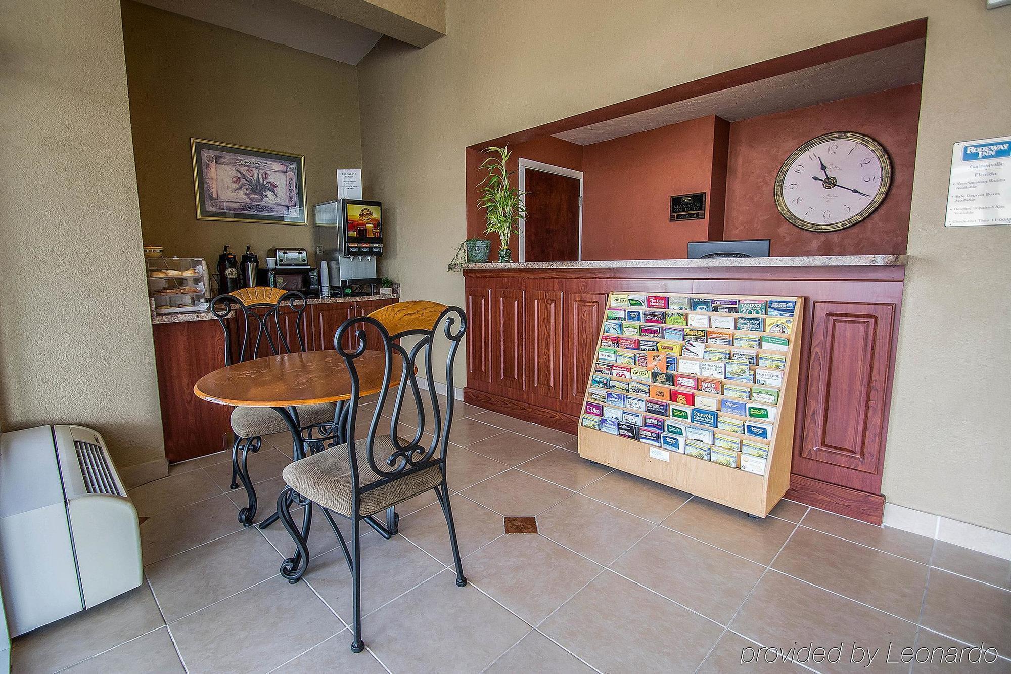Rodeway Inn Gainesville - University Area Bagian luar foto